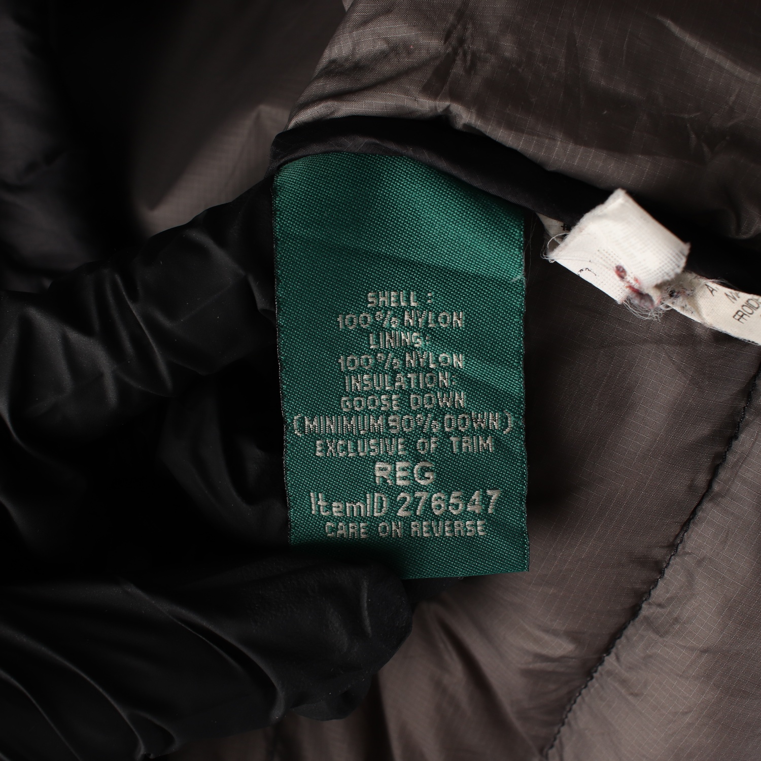 겉감·안감·충전재가 적힌 L.L.Bean 라벨